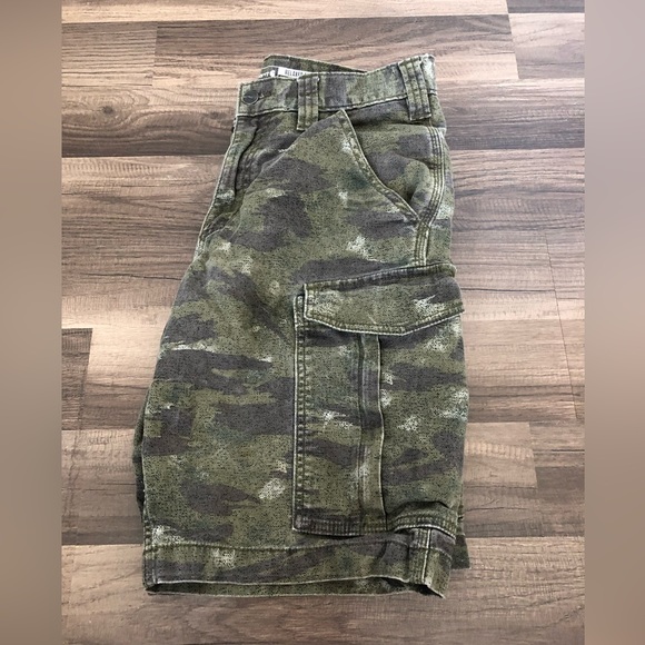 Carhartt Men’s Green Cargo Camo Relaxed Fit Shorts Size 30 - Picture 8 of 15